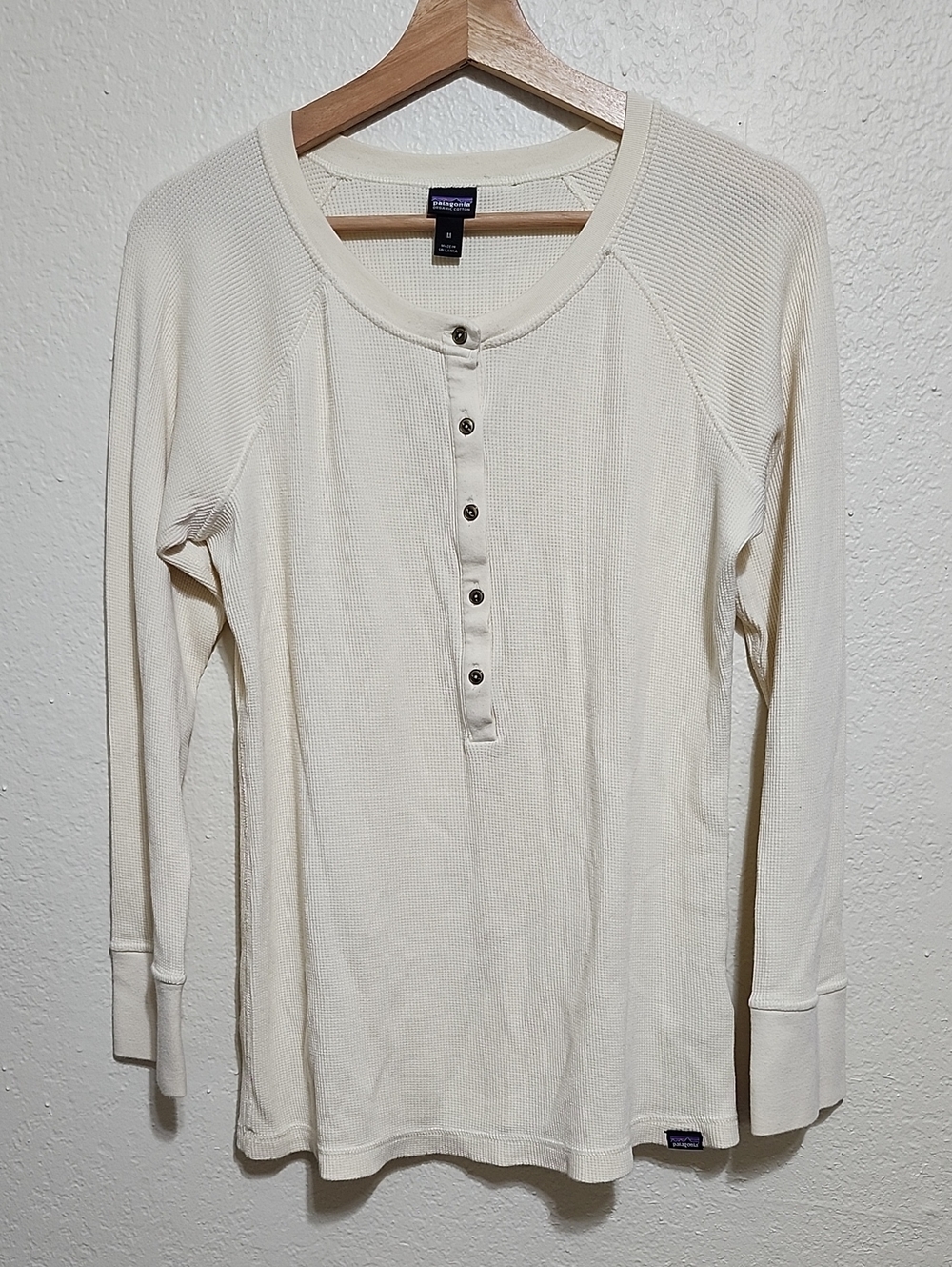 Patagonia Cream Waffle Knit Long Sleeve Henley Top - Women's Sz M Thermal Top